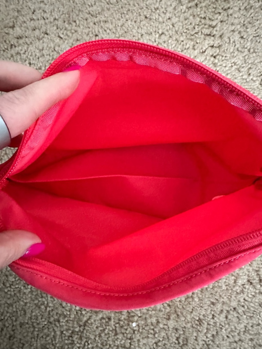 Lululemon Lightweight Zipper Pouch Cosmetic‎ Bag 4L in Lipgloss EUC - Picture 6 of 8